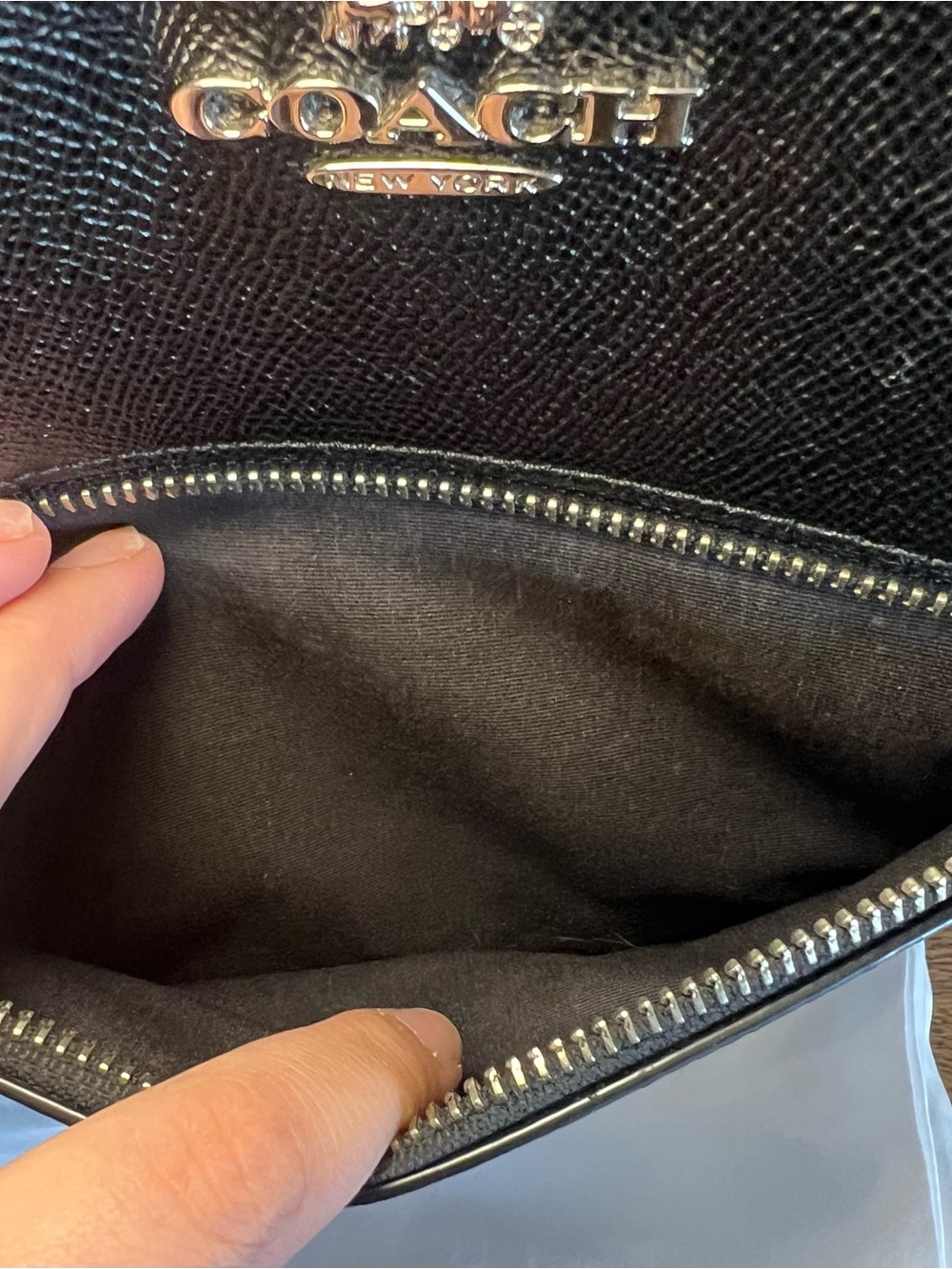 Coach Gallery Tote Bag in Black Cross Grain Leather with Silver Hardware - Picture 7 of 14